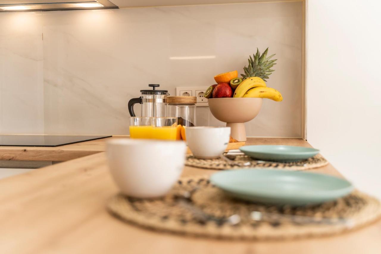 Modern Beach Apartment Romana Playa 723 In Marbella, Elviria Exterior photo